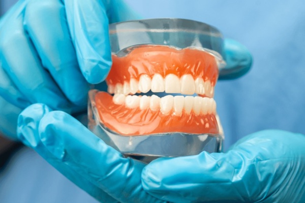 Are Dentures Comfortable? What New Wearers Should Expect